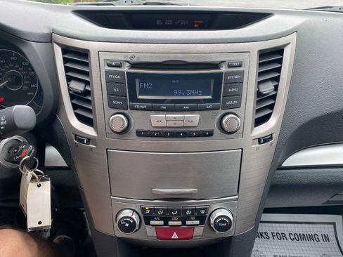 Used 2012 Subaru Outback 2.5i Premium AWD/4WD image 15