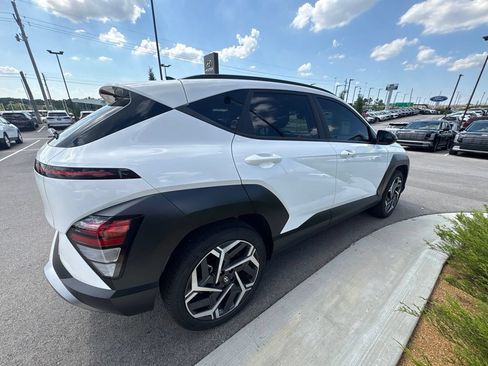 Used 2026 Hyundai Kona SEL Premium FWD image 17