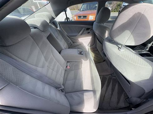 Used 2009 Toyota Camry LE image 17