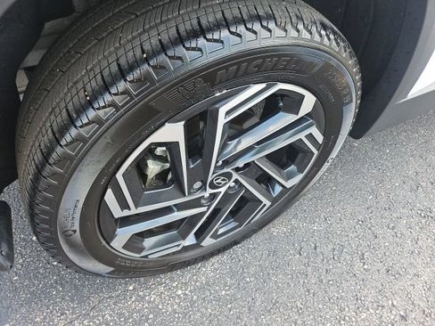 Used 2025 Hyundai Tucson Limited AWD/4WD image 25