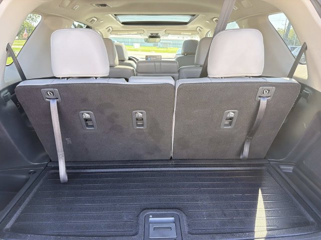 Used 2025 Honda Pilot Touring image 17