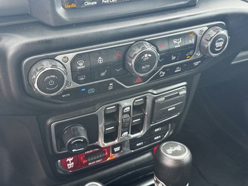 Used 2023 Jeep Wrangler Unlimited Rubicon 4xe w/ Safety Group AWD/4WD image 19