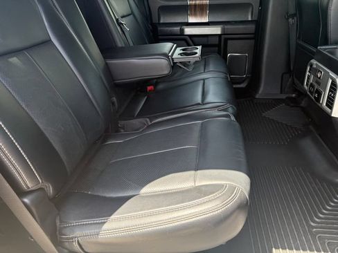 Used 2019 Ford F150 Lariat w/ Equipment Group 502A Luxury AWD/4WD image 18