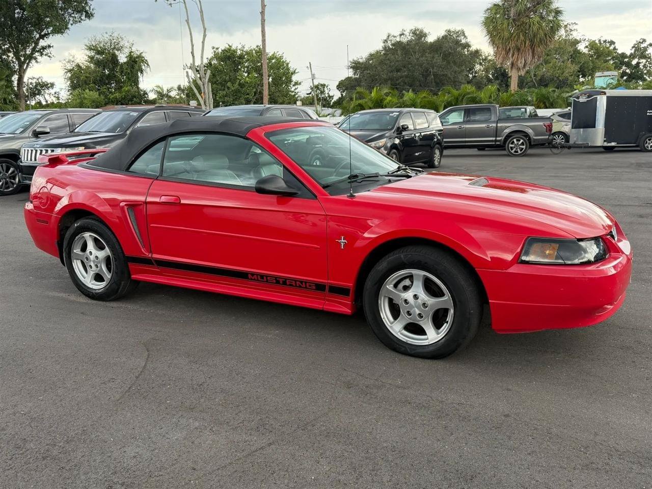 Used 2002 Ford Mustang Convertible RWD image 6