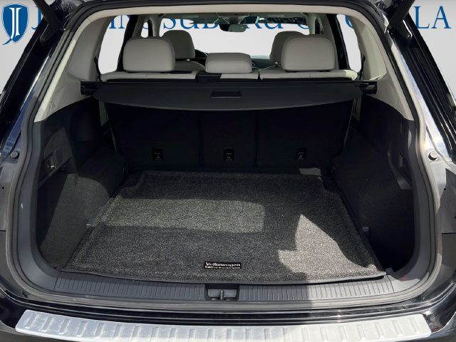 Used 2020 Volkswagen Tiguan SEL AWD/4WD image 10