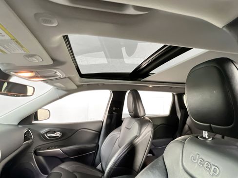 Used 2022 Jeep Cherokee Limited w/ Elite Package image 22