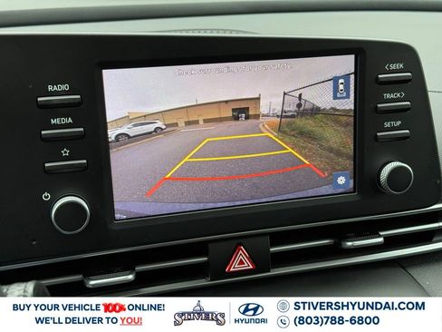 Certified 2023 Hyundai Elantra SEL w/ Preferred Accessory Package image 3