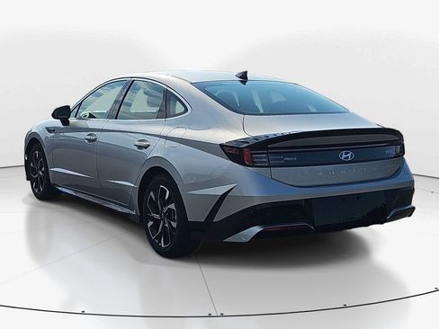 Used 2025 Hyundai Sonata SEL FWD image 8