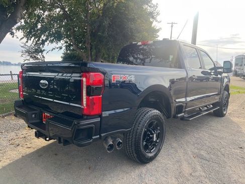 Used 2023 Ford F250 XL w/ STX Appearance Package image 5