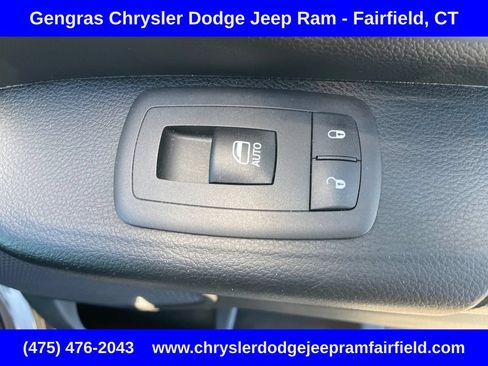 Used 2022 RAM 1500 Big Horn AWD/4WD image 18