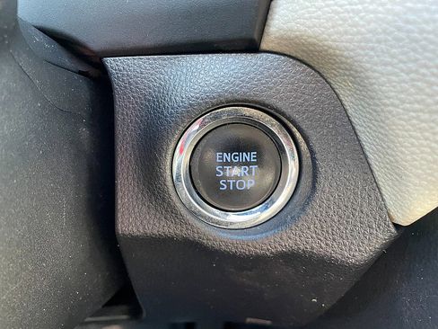 Used 2021 Toyota RAV4 XLE image 18