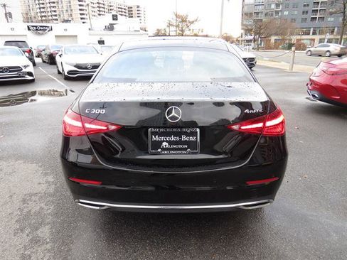 Used 2025 Mercedes-Benz C 300 4MATIC Sedan image 3