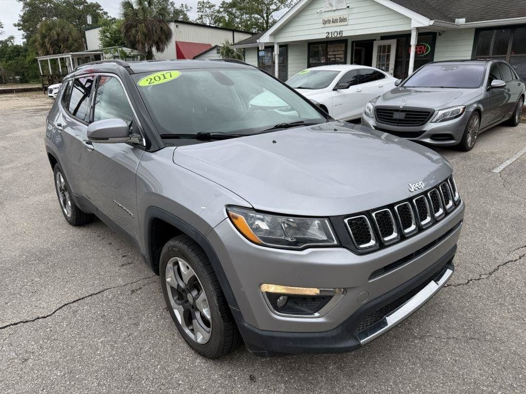 Used 2017 Jeep Compass Limited AWD/4WD image 3