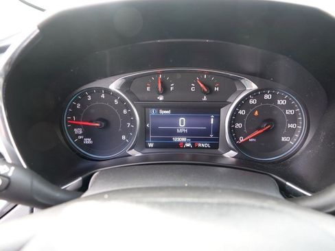 Used 2021 Chevrolet Equinox LT image 18