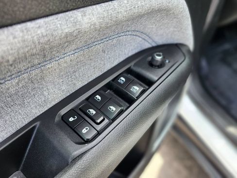 Used 2023 Jeep Compass Latitude AWD/4WD image 15