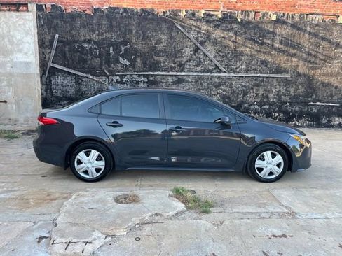 Used 2025 Toyota Corolla LE FWD image 8