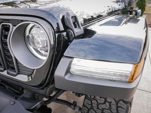 Used 2024 Jeep Wrangler Unlimited Rubicon 4xe image 6