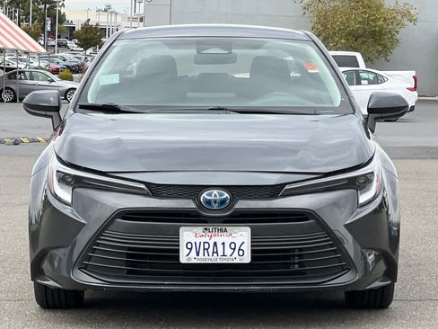 Used 2023 Toyota Corolla LE w/ Carpet Mat Package (TMS) FWD image 10