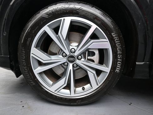 Used 2024 Audi Q4 e-tron Premium Plus w/ Premium Plus image 34