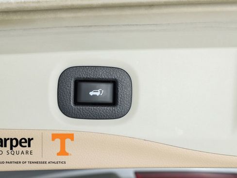 Used 2016 Nissan Rogue SL image 30