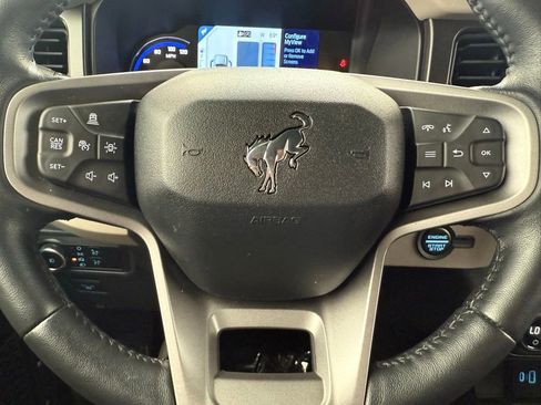 Used 2023 Ford Bronco Wildtrak AWD/4WD image 39