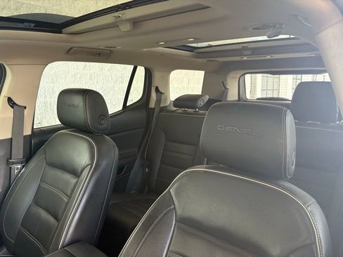 Used 2017 GMC Acadia Denali w/ Technology Package AWD/4WD image 2