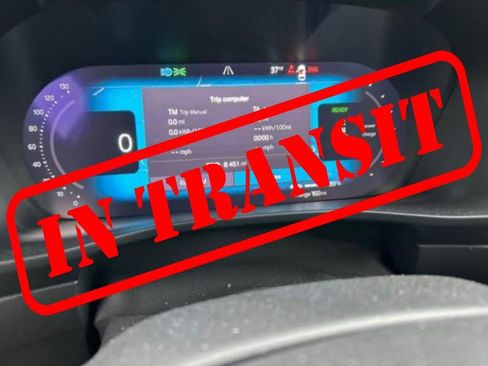 Used 2023 Volvo C40 P8 Recharge Plus w/ Climate Package image 5