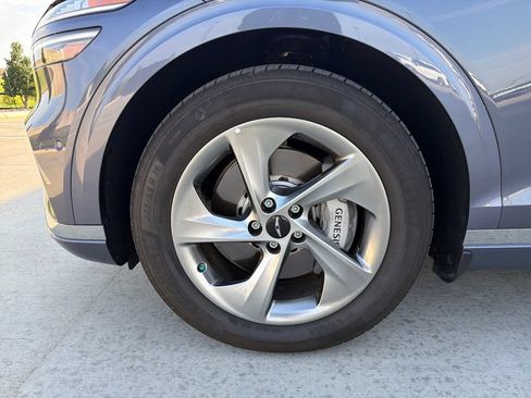 Certified 2026 Genesis GV70 2.5T Advanced AWD/4WD image 17