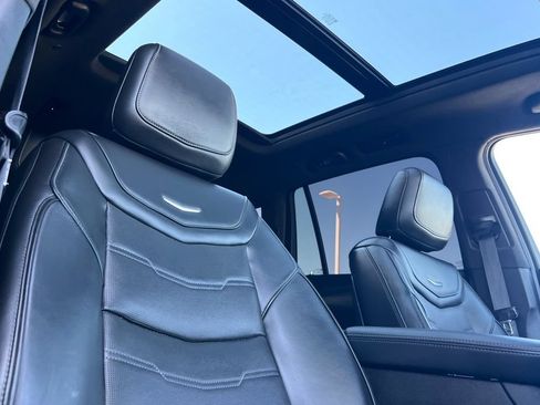 Used 2020 Cadillac XT6 Premium Luxury w/ Platinum Package AWD/4WD image 20