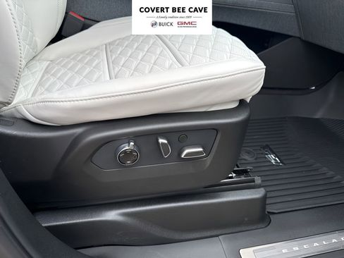 Used 2026 Cadillac Escalade Platinum Sport w/ LPO, Floor Liner Package image 19
