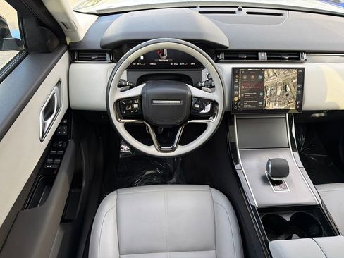 Used 2025 Land Rover Range Rover Velar Dynamic SE image 23