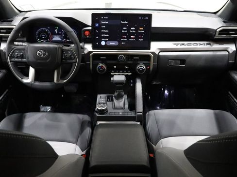 Used 2025 Toyota Tacoma TRD Off-Road image 14