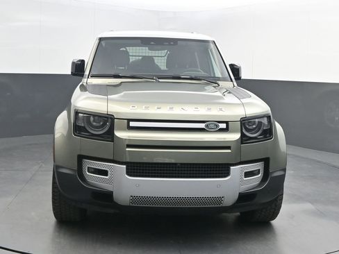 Used 2025 Land Rover Defender 110 S image 10