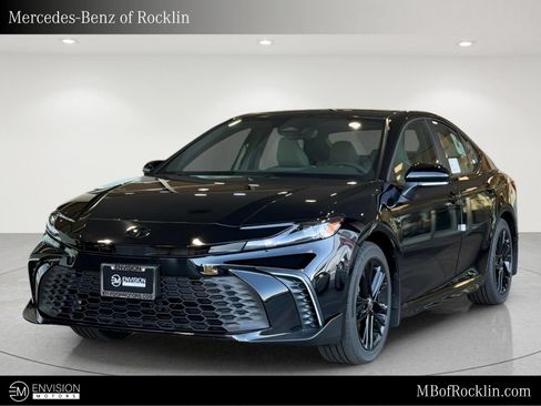 Used 2026 Toyota Camry SE w/ Multimedia Upgrade Package FWD image 1