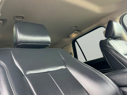 Used 2024 Ford Expedition XLT image 21