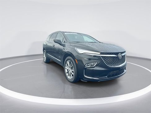 Used 2022 Buick Enclave Avenir w/ Avenir Technology Package image 2