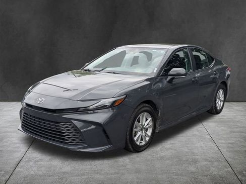 Used 2025 Toyota Camry LE FWD image 8
