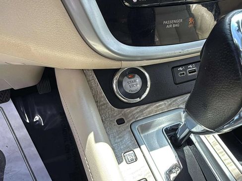 Used 2020 Nissan Murano SL w/ Moonroof Package FWD image 36
