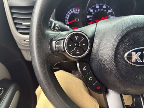 Used 2015 Kia Soul image 14