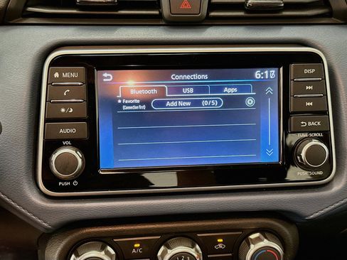 Used 2025 Nissan Versa SV FWD image 21