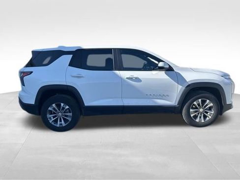 Used 2025 Chevrolet Equinox LT AWD/4WD image 9