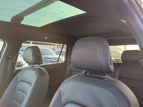 Used 2020 Volkswagen Tiguan SEL Premium R-Line w/ 3rd Row Seat Package image 29