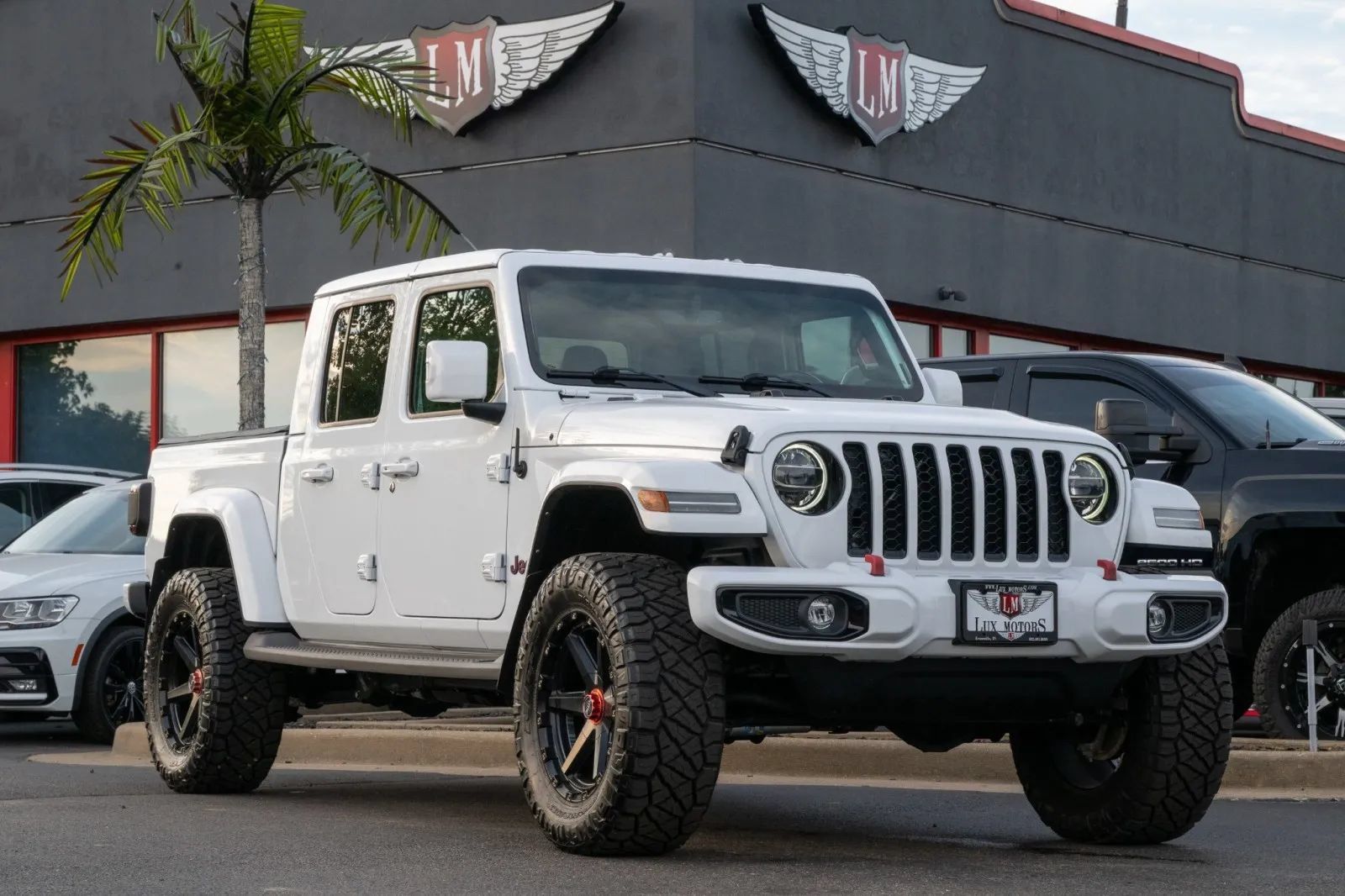 Used 2022 Jeep Gladiator Overland AWD/4WD image 1