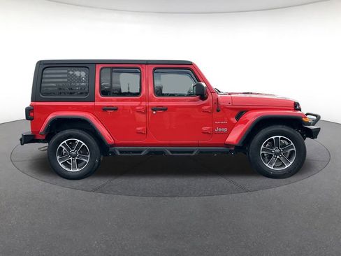 Certified 2023 Jeep Wrangler Sahara image 7