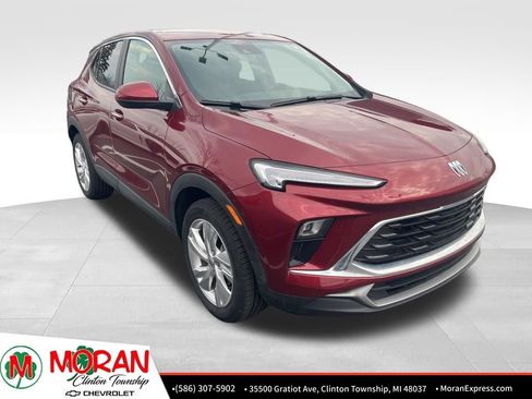 Used 2024 Buick Encore GX Preferred w/ Comfort Package image 2