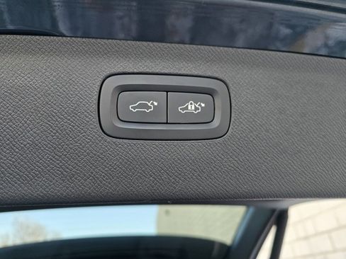 Used 2022 Volvo XC90 T8 Inscription image 40