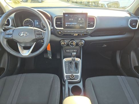 Certified 2022 Hyundai Venue SEL image 10
