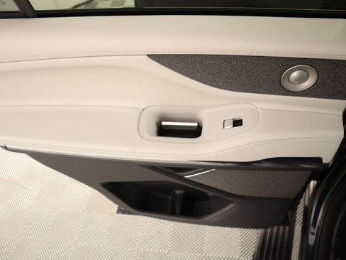 New 2026 Lincoln Navigator Reserve w/ Jet Appearance Package AWD/4WD image 18