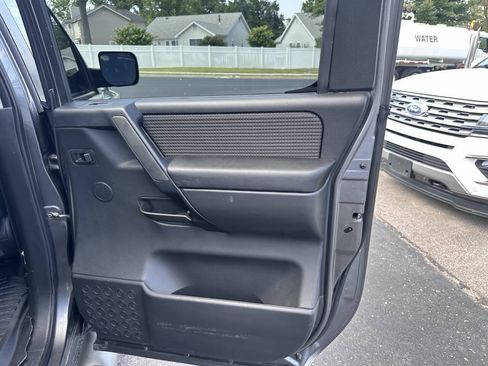 Used 2014 Nissan Titan SV w/ SV Value Truck Package AWD/4WD image 13