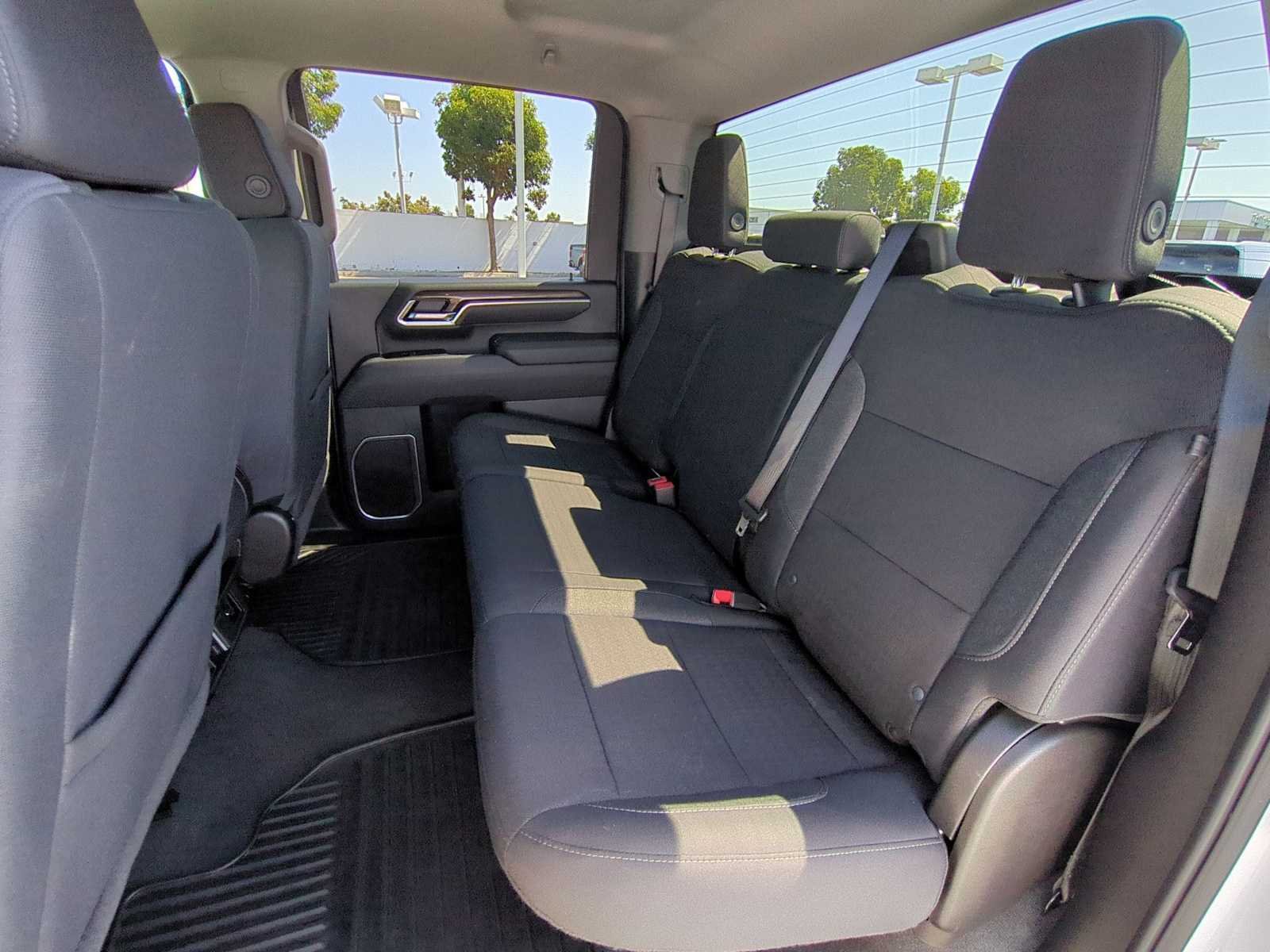Used 2025 Chevrolet Silverado 2500 LT w/ Convenience Package AWD/4WD image 24